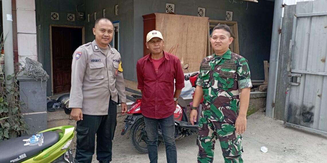 Ciptakan rasa aman, Babinsa Dan Bhabinkamtibmas Polsek Cisaat Kompak sambangi warga