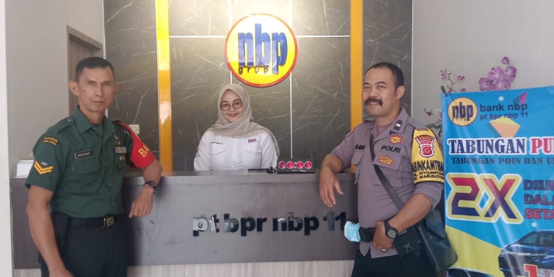 Datangi Warga Langsung, Babinkamtibmas Berikan Himbauan Gukamtibmas