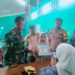 PASTIKAN PENYALURAN BLT DANA DESA TEPAT SASARAN, BHABINKAMTIBMAS MELAKSANAKAN PENDAMPINGAN PENYALURAN