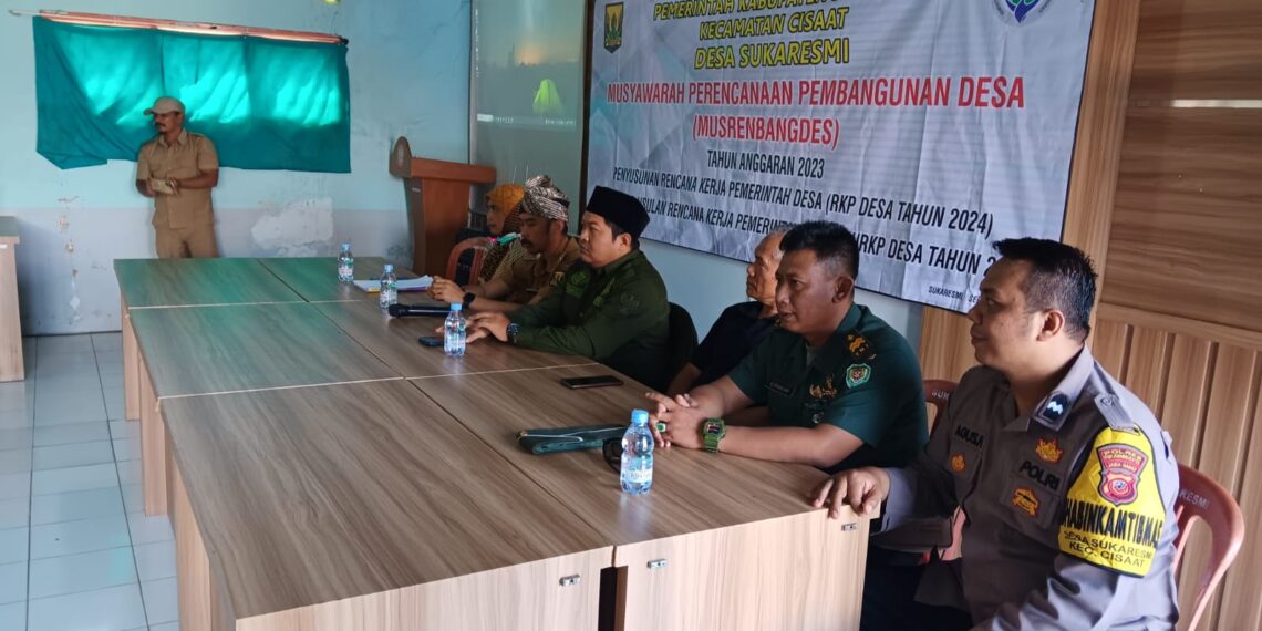 Bhabinkamtibmas Polsek Cisaat,Menghadiri Kegiatan Musrenbang Desa Sukaresmi