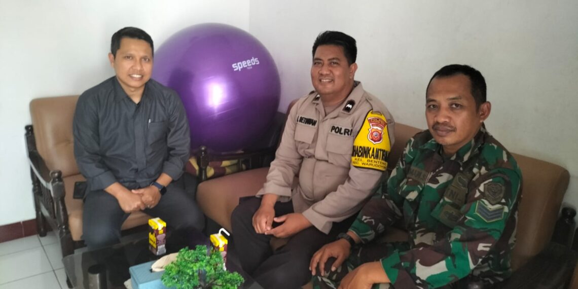 Anggota Bhabinkamtibmas Polsek Warudoyong Sambangi Warga Sampaikan Imbauan Kamtibmas