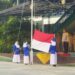 Kapolsek Sukaraja menjadi pembina upacara bendera di SMP Negeri 1 Sukaraja