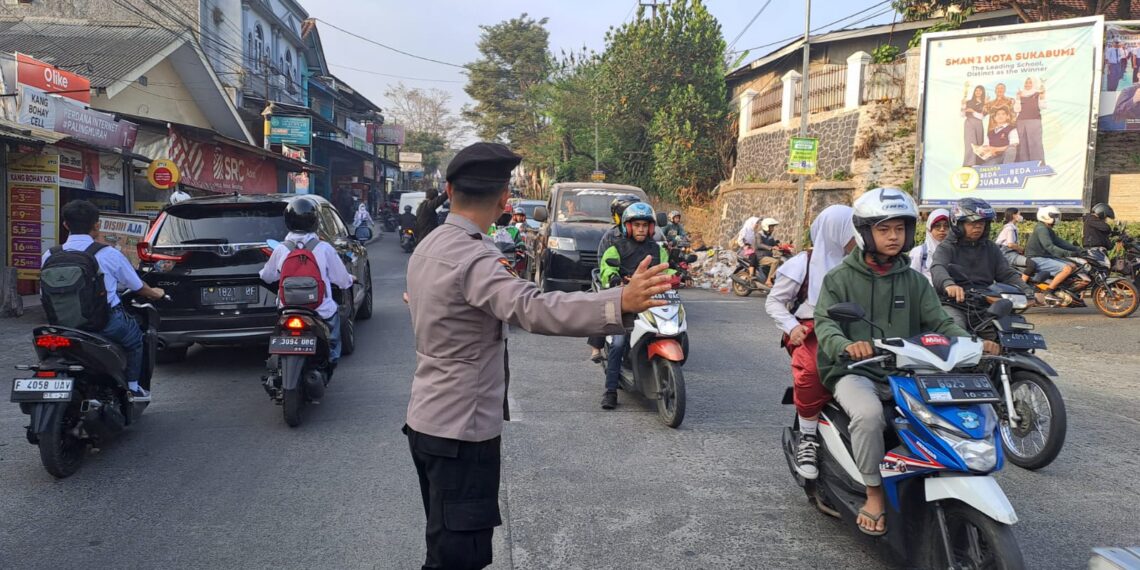 Polsek Citamiang Lakukan Gatur Pagi Hari Sebagai Bentuk Pelayanan Kepada Masyarakat