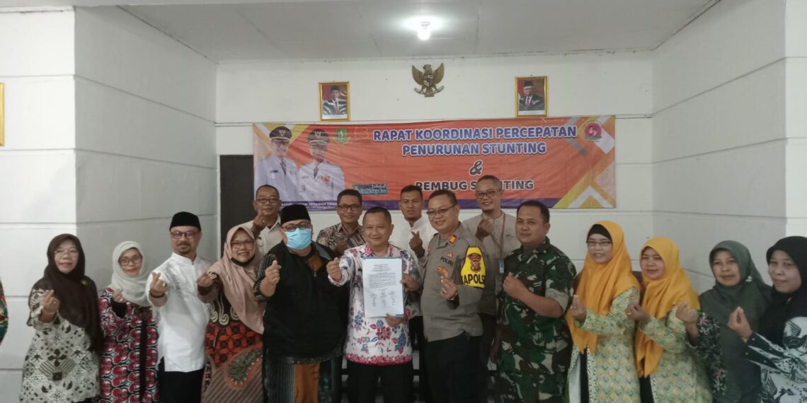 Kapolsek Lembursitu Hadiri Rapat Koordinasi Percepatan Penurunan Stunting Dan Rembug Stanting tingkat Kec Lembursitu tahun 2023