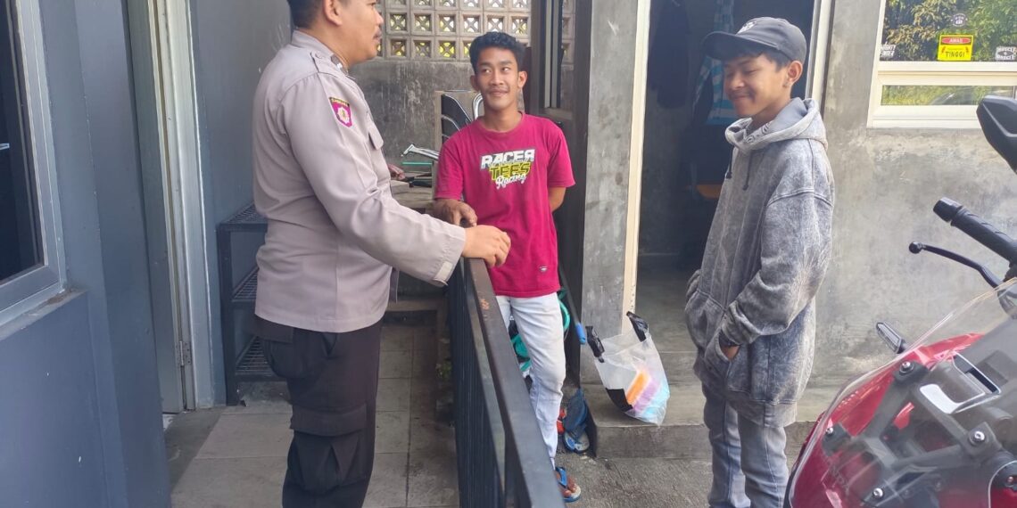 Polsek  Citamiang Sosialisasi kepada warga masyarakat tentang bahaya peredaran Narkoba.