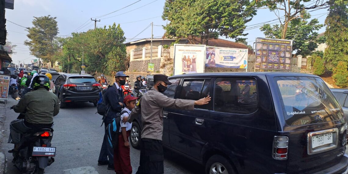 Gatur Pagi Hari Polsek Citamiang Sebagai Bentuk Pelayanan Kepada Masyarakat