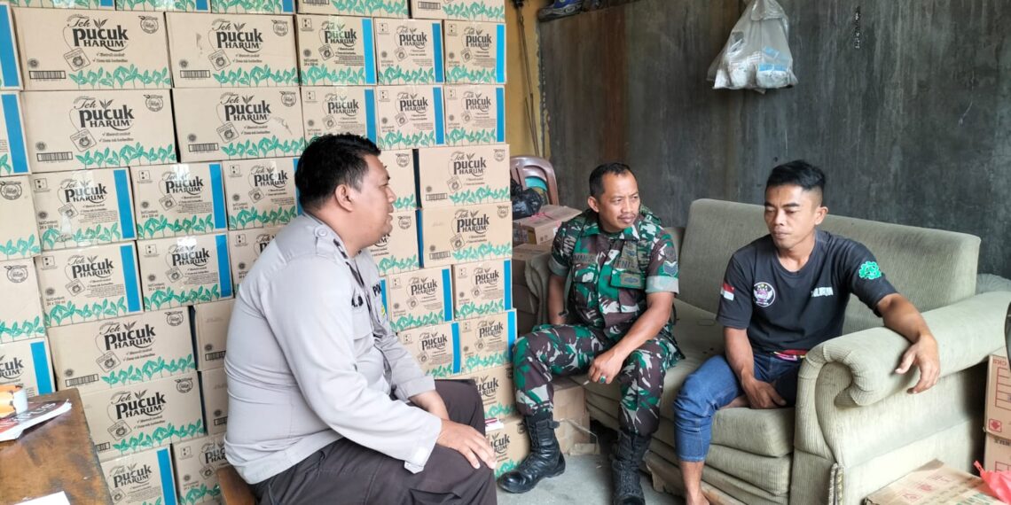 Anggota Bhabinkamtibmas Sampaikan Imbauan Kamtibmas