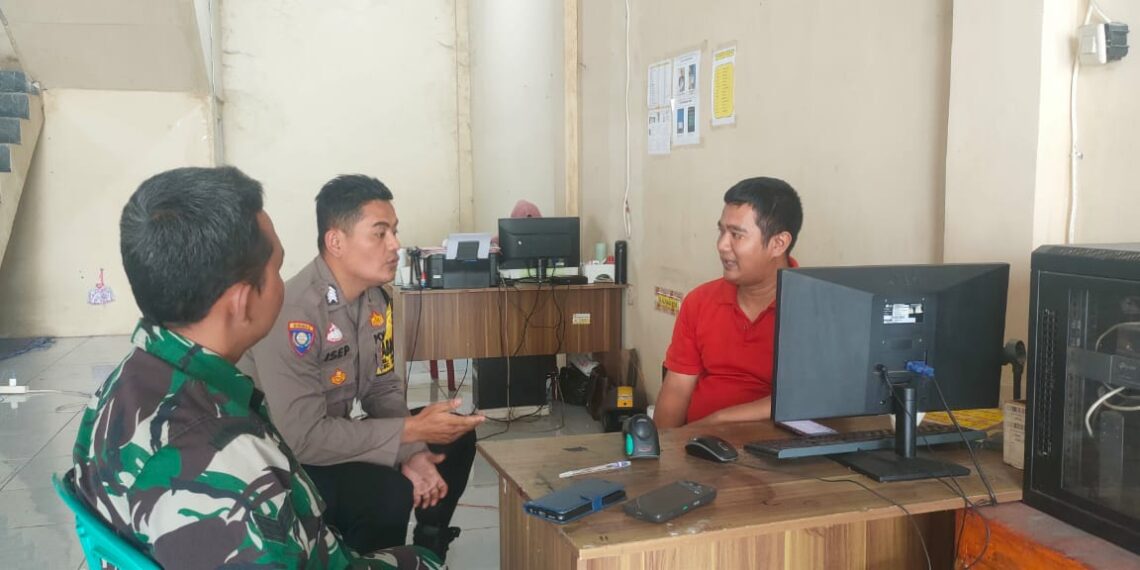 Babinkamtibmas bersinergi dengan Babinsa Sambangi Warga dan Berikan Imbauan Kamtibmas