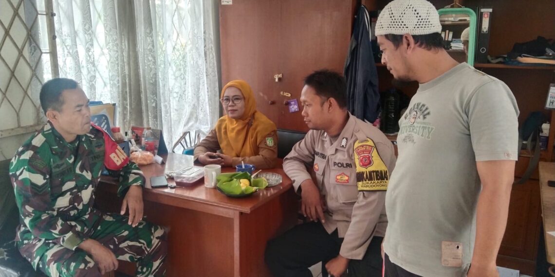 Bhabinkamtibmas dan Babinsa Laksanakan Sambang ke Kantor Kelurahan