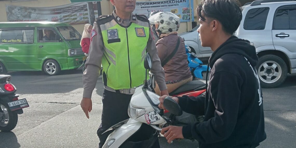 Unit lantas Sosialisasi dan Himbauan dalam rangka Operasi Zebra Lodaya 2023