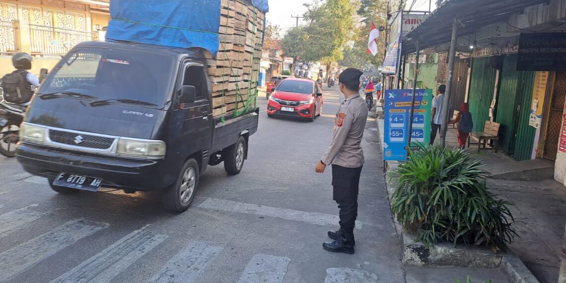 Polsek Citamiang Gatur Pagi Hari Sebagai Bentuk Pelayanan Kepada Masyarakat