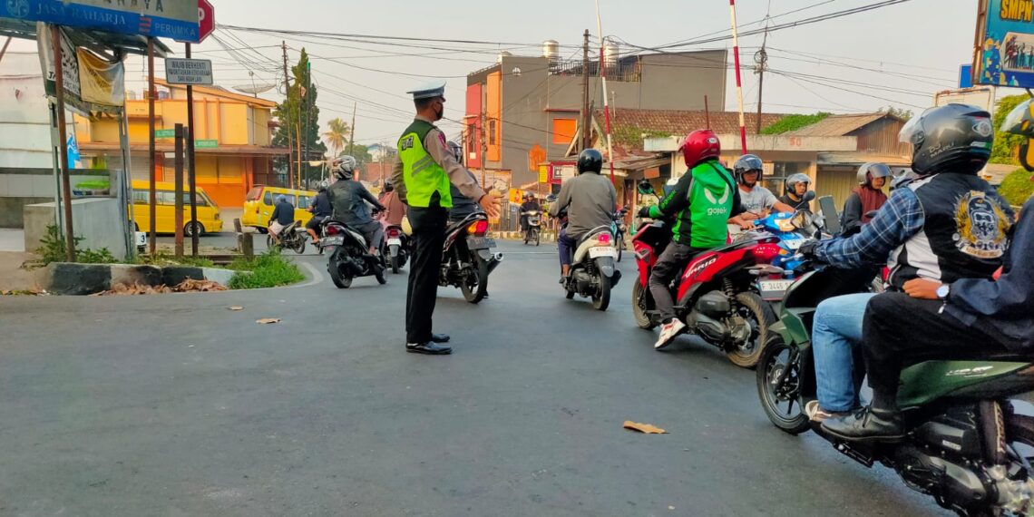 Polsek Warudoyong Gatur Lalu lintas pagi