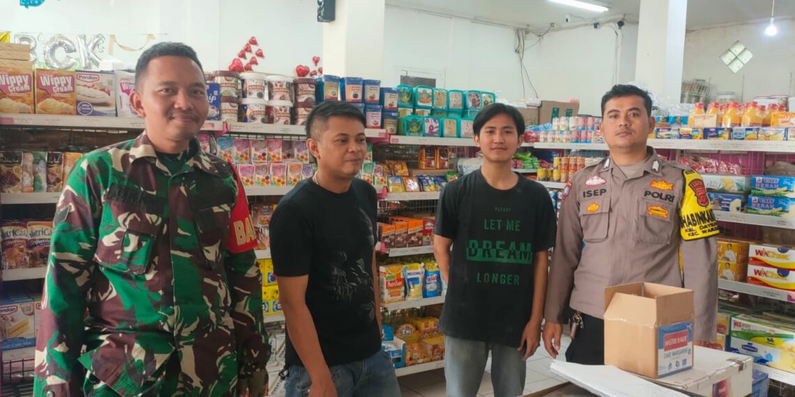 Bhabinkamtibmas Bersinergi Dengan Babinsa Lakukan Patroli Dialogis