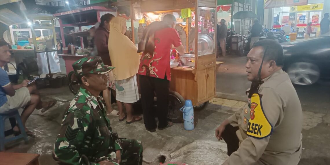 POLSEK BAROS LAKSANAKAN GIAT PENGAMANAN PELEPASAN JEMAAH UMROH ABBA TOUR & TRAVEL