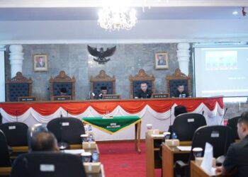 Pemandangan Umum Fraksi Atas Penjelasan Wali Kota Sukabumi Perubahan APBD