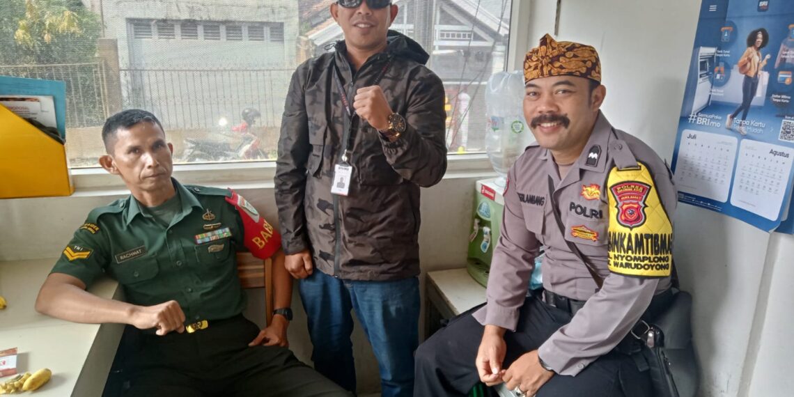 Datangi Warga Langsung, Babinkamtibmas Berikan Himbauan Gukamtibmas