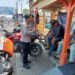 Sambangi Pangkalan Ojek, Bhabinkamtibmas dan anggota samapta Samapta Berikan Himbauan Kamtibmas