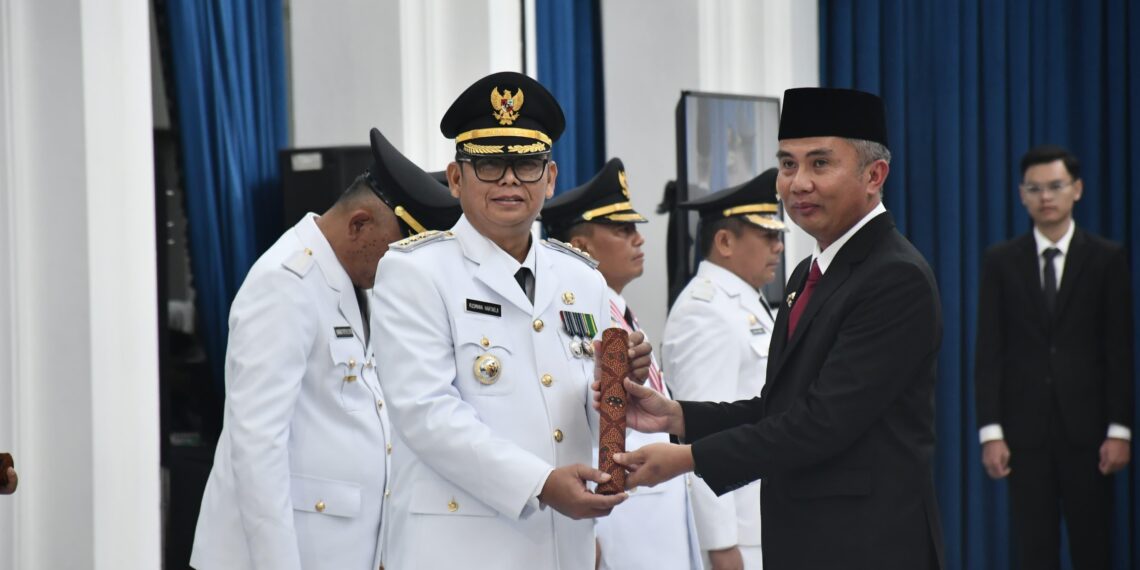 Kusmana Hartadji Resmi Dilantik Sebagai Pejabat Wali Kota Sukabumi