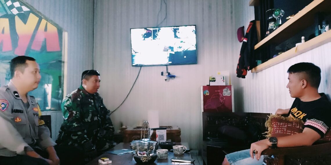 Sinergitas TNI-POLRI, Bhabinkamtibmas Dan Bhabinsa Sambang Warga Binaannya
