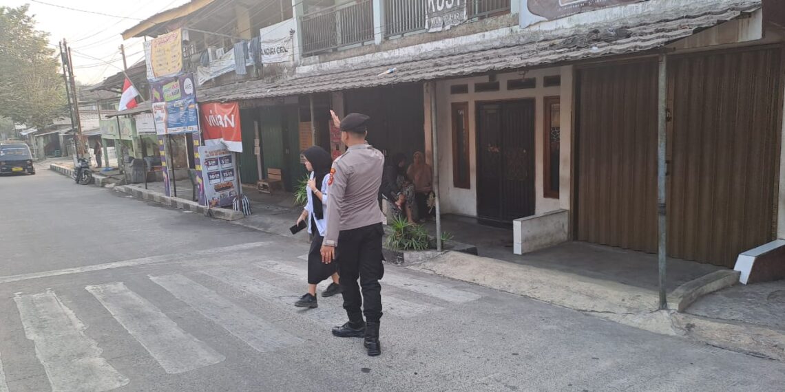 Personil Polsek Citamiang Gatur Pagi Hari