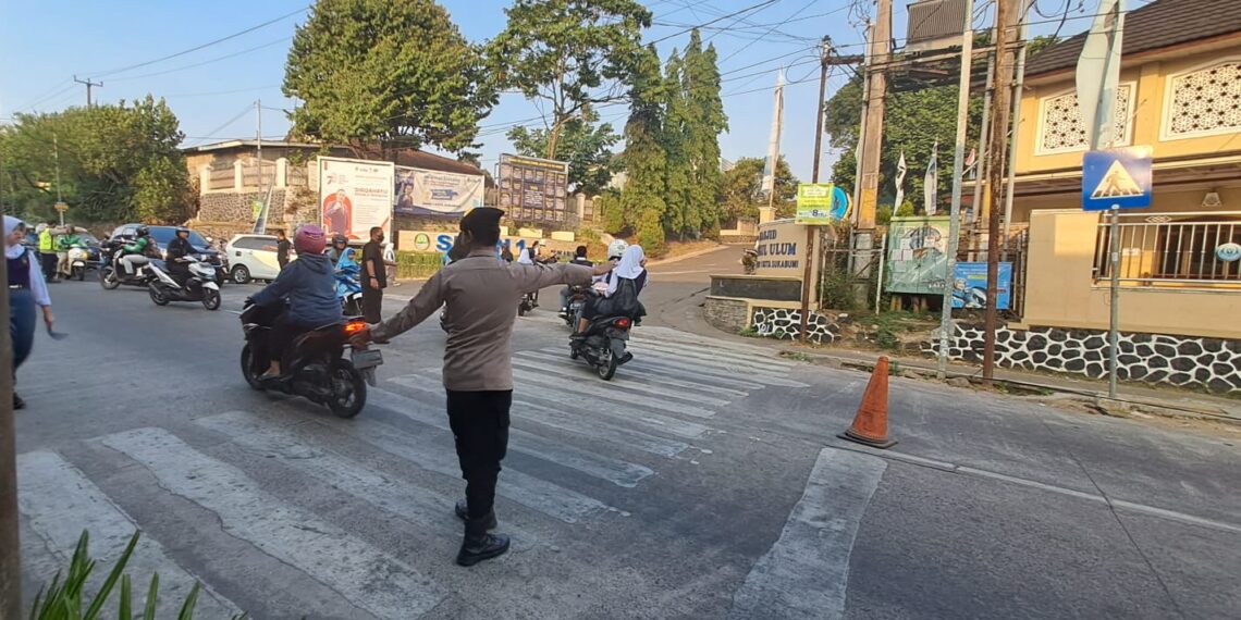 Gatur Pagi Hari Polsek Citamiang Sebagai Bentuk Pelayanan Kepada Masyarakat