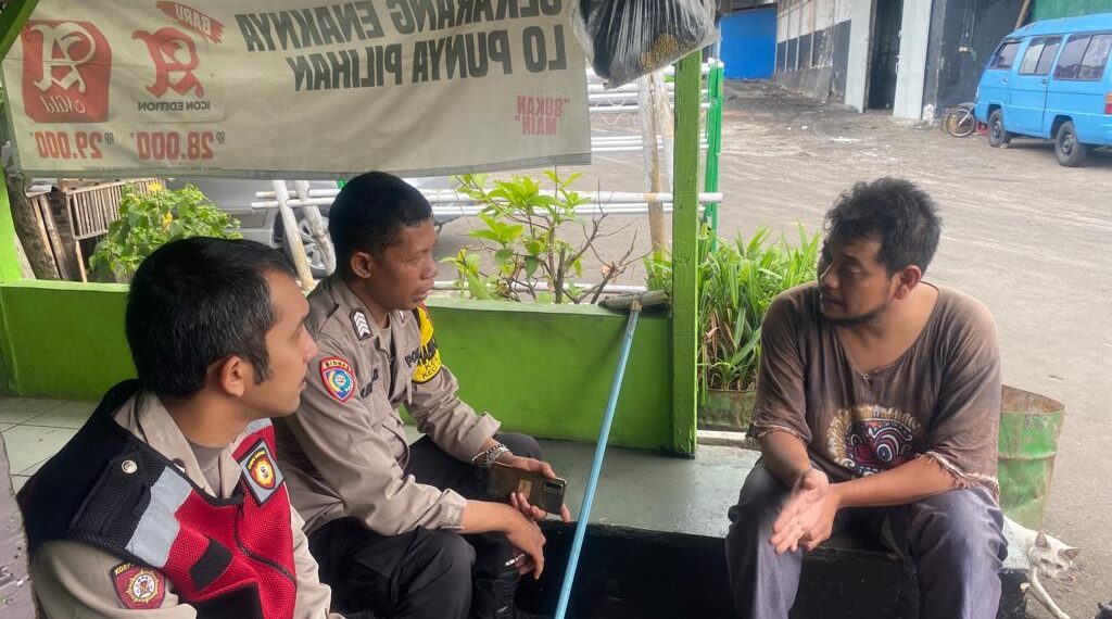Polsek Citamiang Patroli Dialogis Sambang Masyarakat.