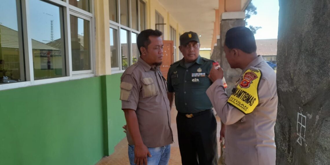 Sinergitas TNI – Polri , Bhabinkamtibmas Desa Titisan Polsek Sukalarang Bersama Babinsa Melaksanakan Sambang Warga Binaan