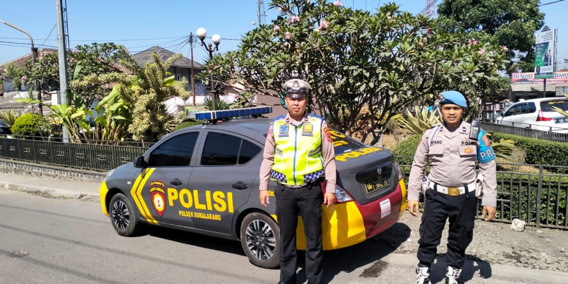 Intensifkan Patroli Siang Di Strong Poin Tugu Macan Sukalarang
