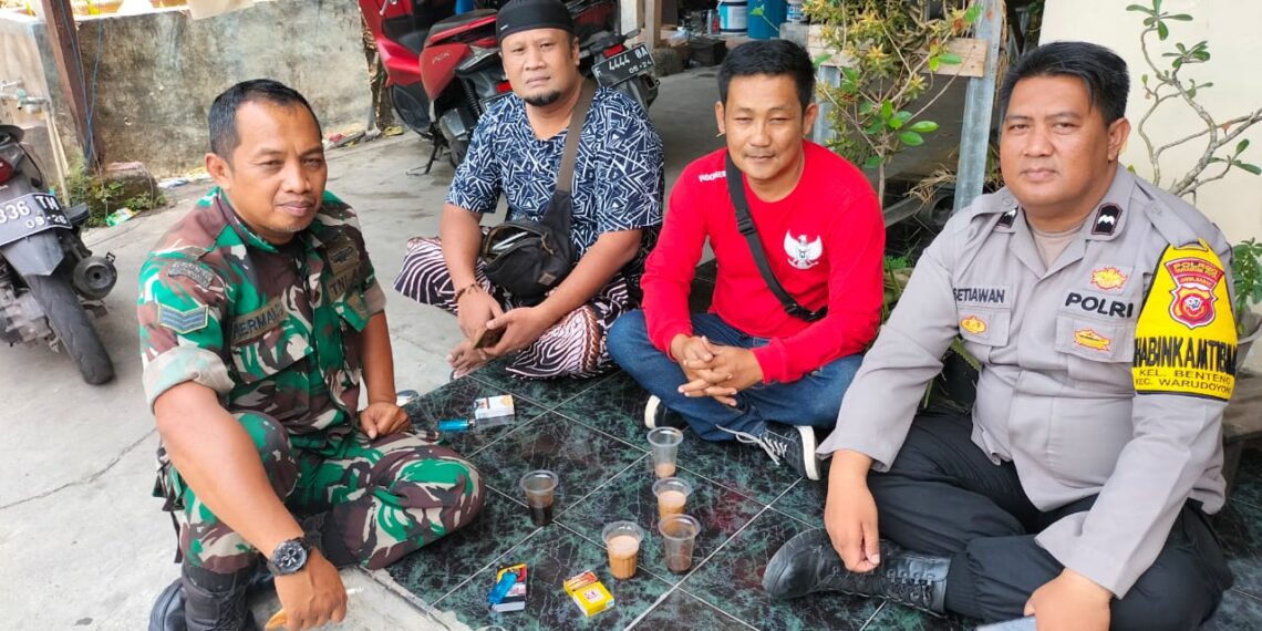 Sambangi Warga, Polisi di Kota Sukabumi Sampaikan Imbauan Kamtibmas
