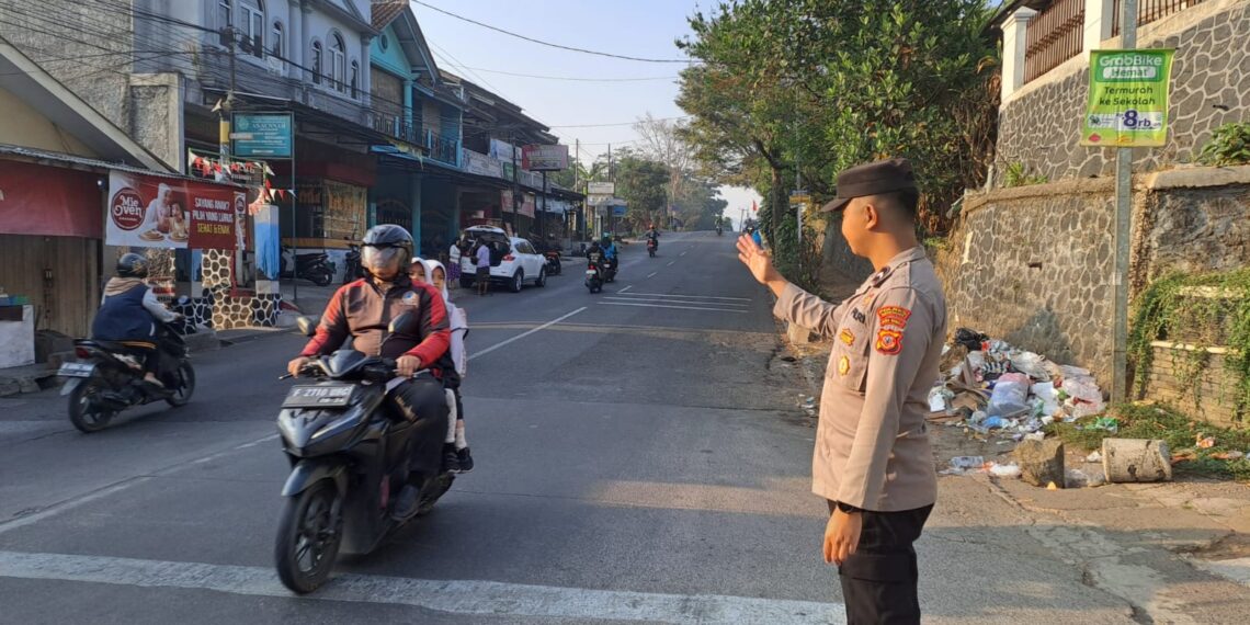 Gatur Pagi Hari Polsek Citamiang Sebagai Bentuk Pelayanan Kepada Masyarakat