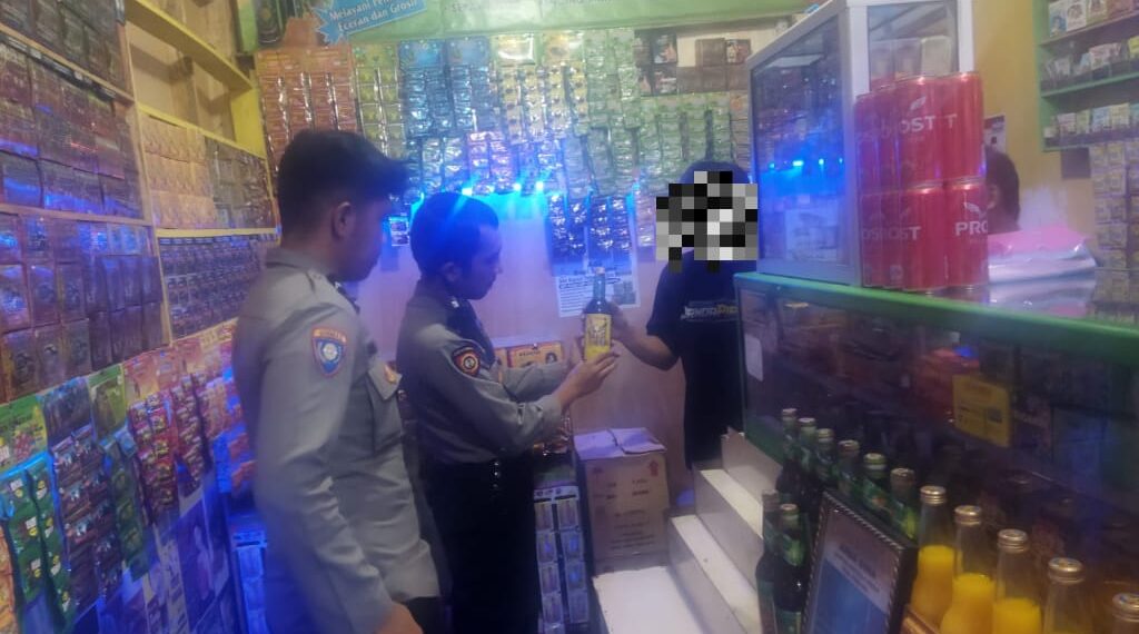 Polsek Citamiang Gelar Operasi Minuman Keras (Miras)