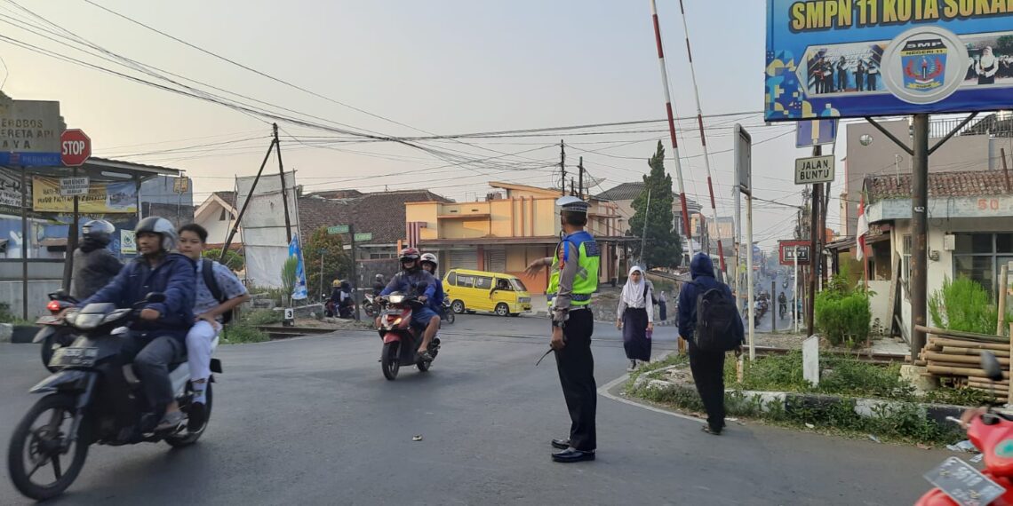 Polsek Warudoyong Laksanakan Gatur Lalu lintas pagi