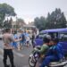Patroli Polsek Cikole Bantu Sebrangkan Anak Sekolah