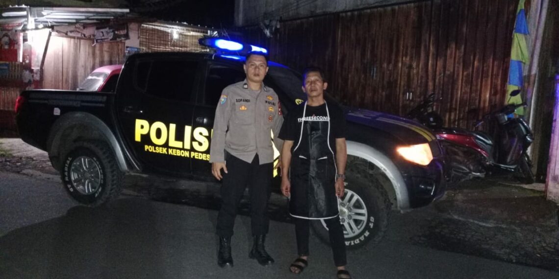 Kanit Binmas Polsek Kebon Pedes Patroli Dialogis Upaya Ciptakan Kamtibmas