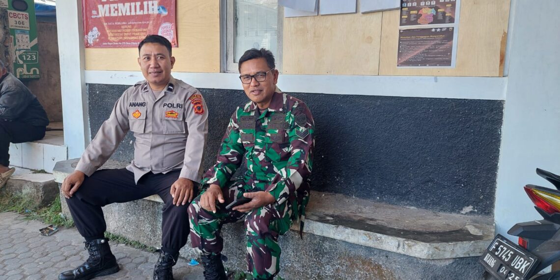 Bhabinkamtibmas Polsek Cisaat dan Babinsa Koramil Cisaat Bersinergi Sambang Ke masyarakat