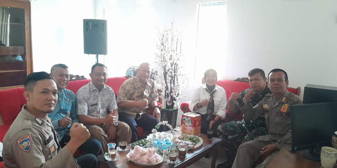 Bhabinkamtibmas Ajak Perangkat Desa Jaga Kamtibmas