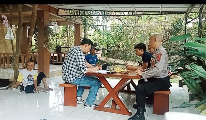PERSONIL POLSEK SUKABUMI SAMBANGI WARGA DESA SUDAJAYAGIRANG