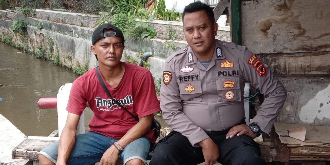 Unit Samapta Polsek Cisaat Sampaikan Pesan Kamtibmas Pada Masyarakat