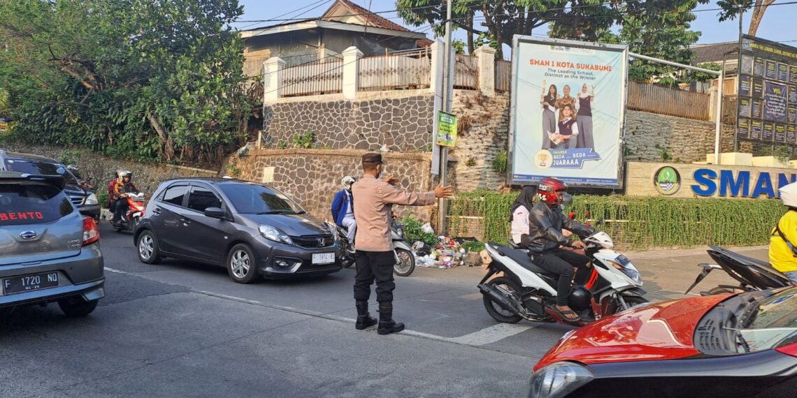 Polsek Citamiang Gatur Pagi Hari Sebagai Bentuk Pelayanan Kepada Masyarakat