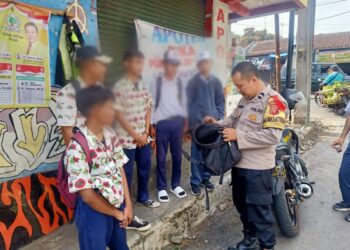 Antisipasi Tawuran Antar Pelajar,Polisi Melakukan Himbauan Kepada Para Pelajar