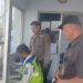 Dialogis dengan Security, Bhabinkamtibmas Polsek Cisaat sampaikan pesan Kamtibmas