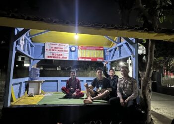 Unit Samapta  Polsek Cisaat  Sambangi Warga laksanakan Ronda Malam