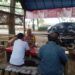 Bhabinkamtibmas Kel Sudajayahilir Polsek Baros Bersama Babinsa melaksanakan kegiatan Sambang/ Silaturahmi Kamtibmas kepada Warga