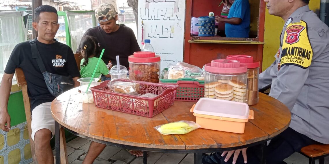 Polsek Cisaat Lakukan Silaturahmi Kamtibmas pada masyarakat