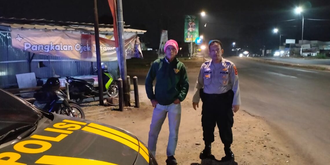 Antisipasi Gangguan Kamtibmas, Kapolsek Cisaat Pimpin  Patroli KRYD