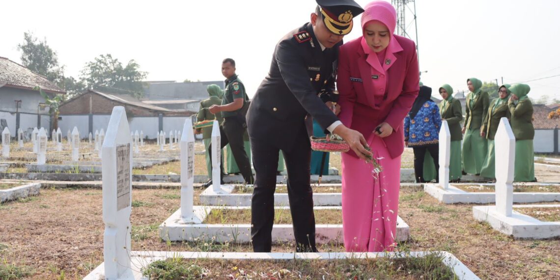 Jelang HUT TNI ke-78, Kapolres Sukabumi Kota Hadiri Upacara Ziarah Nasional