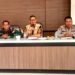 Kapolsek Sukaraja Kompol Dedi Suryadi SE, M.Si menghadiri rapat evaluasi dalam rangka persiapan kegiatan Hari Santri Nasional.