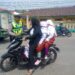 Tampa Lelah Polisi Berikan Teguran Secara Humanis Kepada Pelanggar Lalulintas Yang Tidak Menggunakan Helm