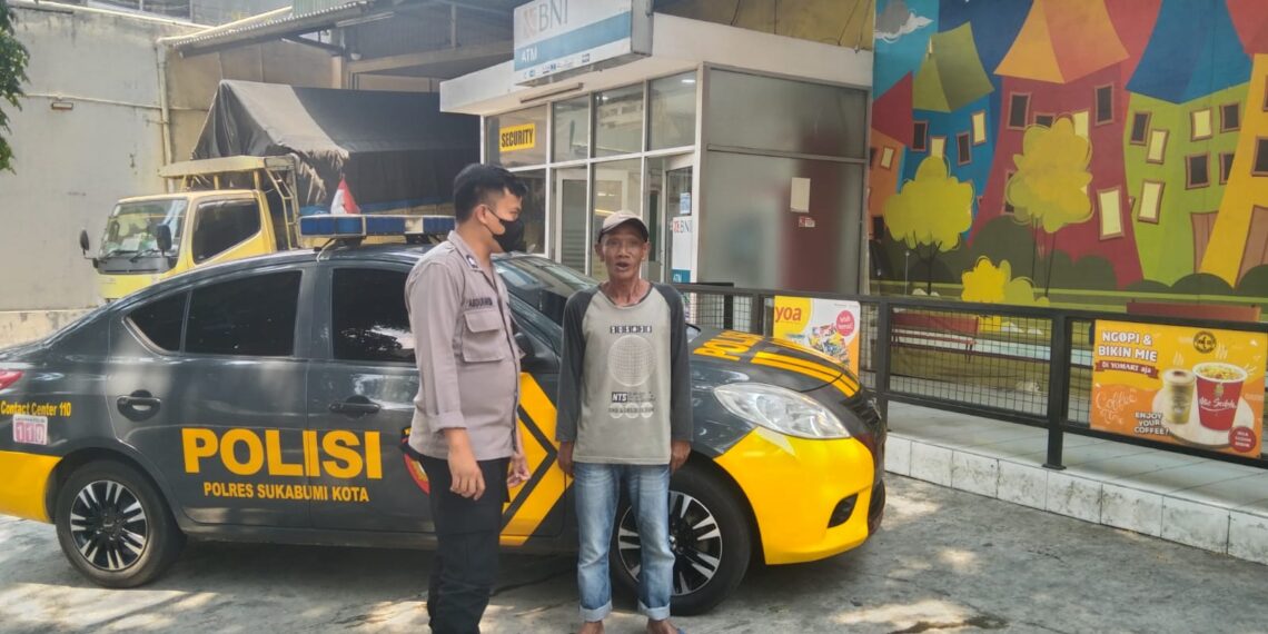 Anggota Samapta Polsek Warudoyong Laksanakan Patroli dialogis di Siang Hari
