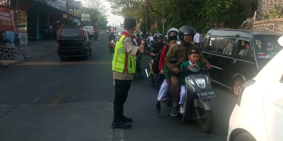 Gatur Pagi Hari Polsek Citamiang Sebagai Bentuk Pelayanan Kepada Masyarakat